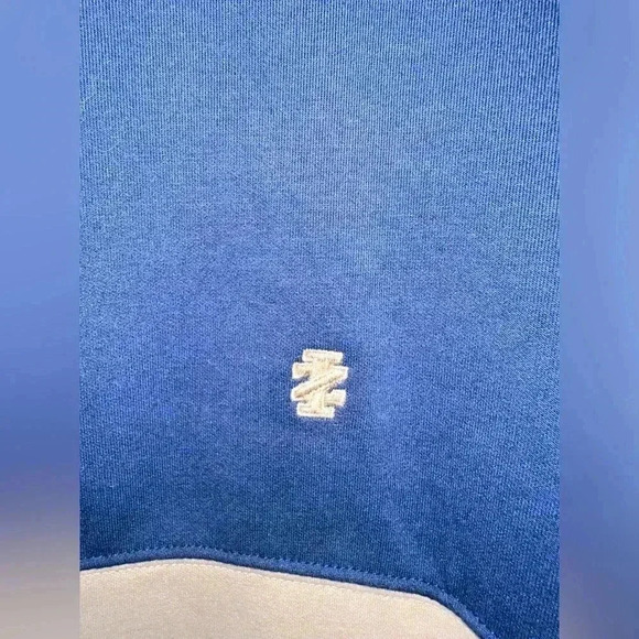 Izod sweatshirt XL - Picture 2 of 5